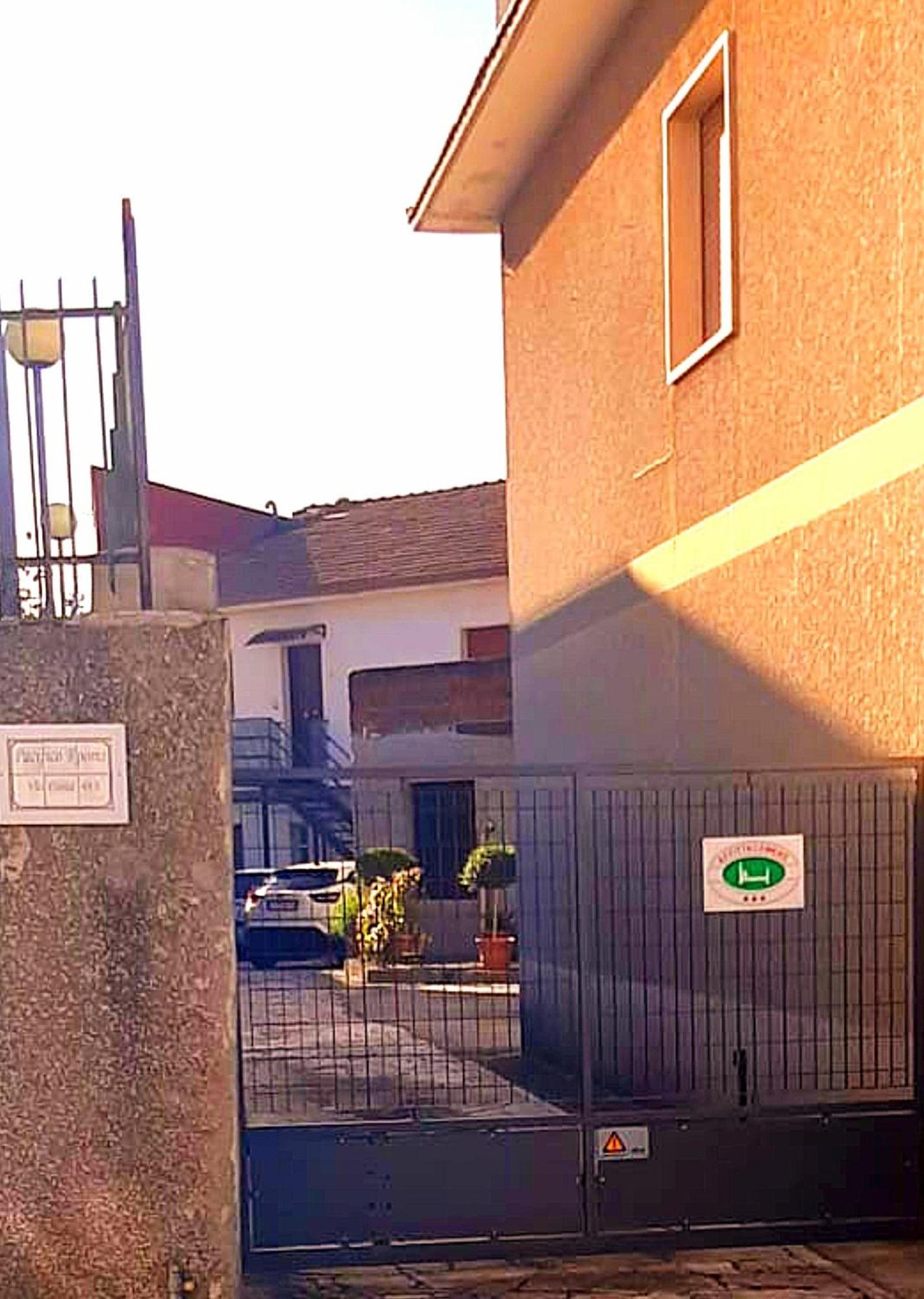 Pacifico Rooms San Bartolomeo in Galdo Exterior photo